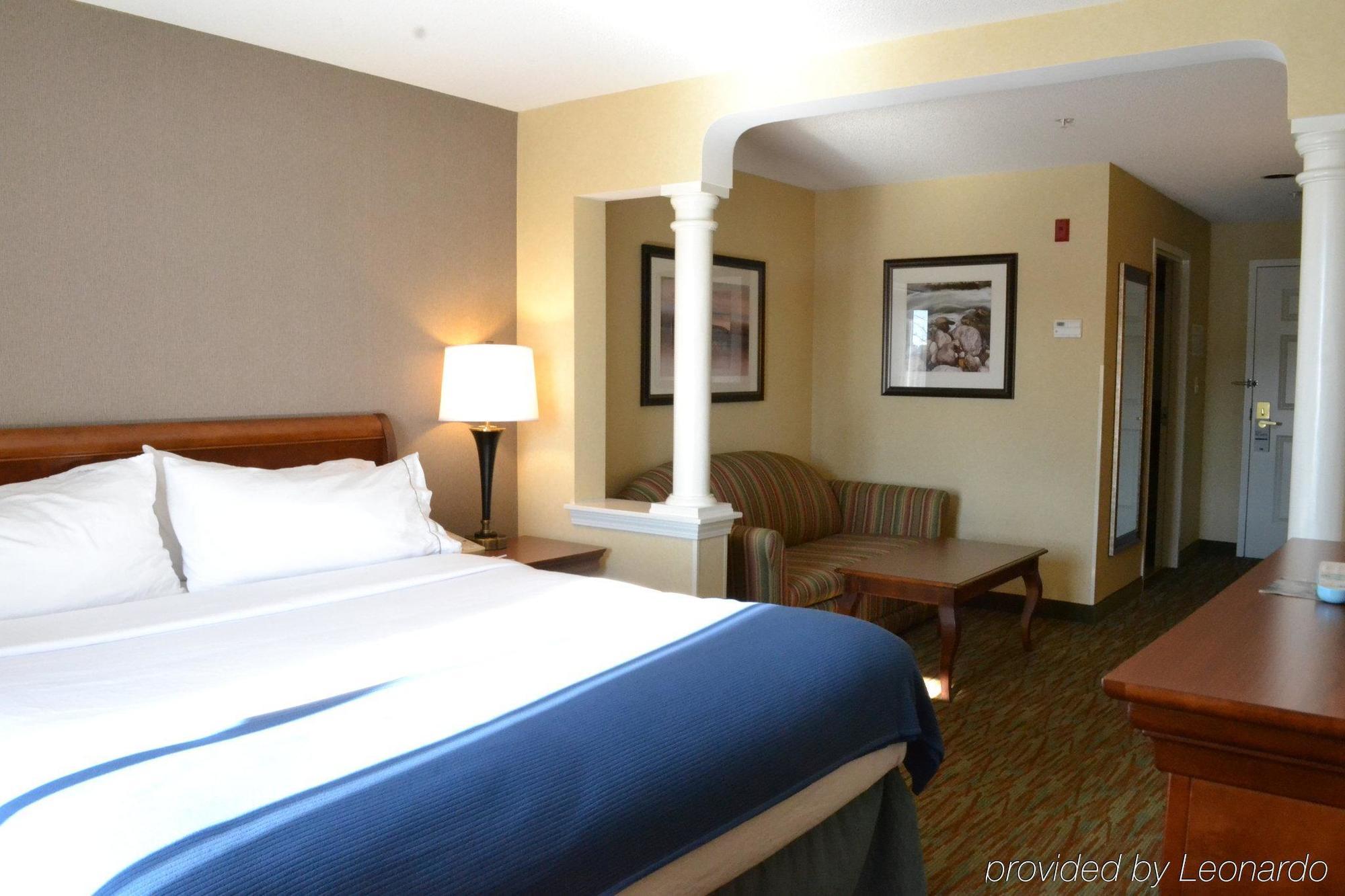 Holiday Inn Express Hotels Biddeford By Ihg Exterior foto