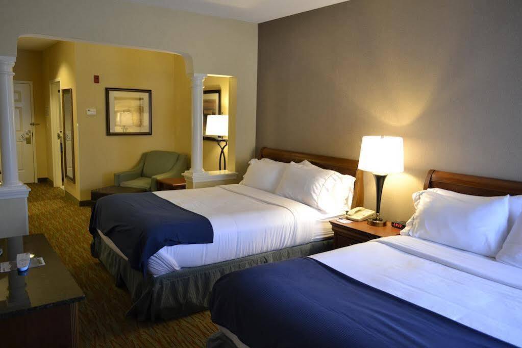 Holiday Inn Express Hotels Biddeford By Ihg Exterior foto